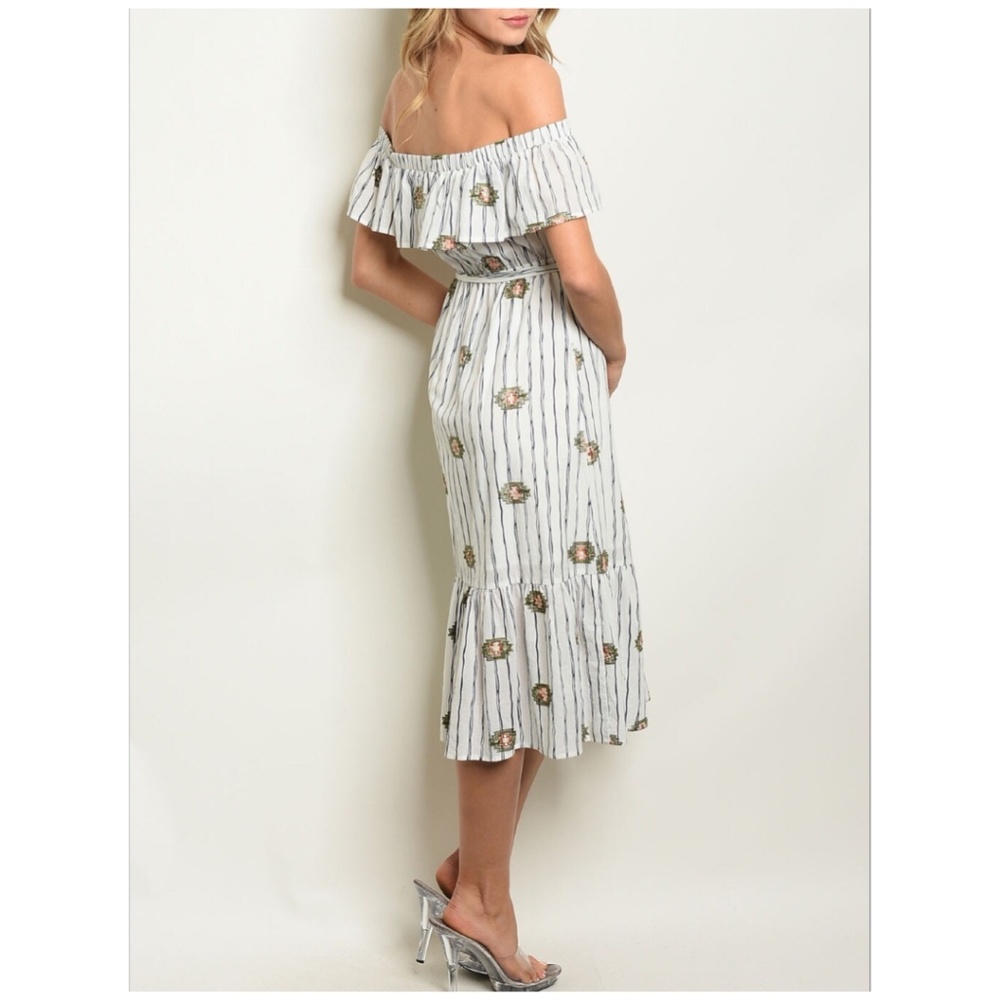 LAST ONE❗STYLE RACK Nordstrom Embroider Midi Dress - Picture 5 of 13